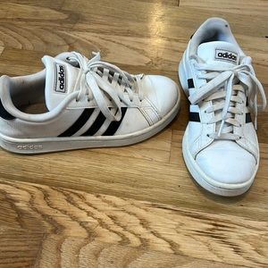 Adidas cloud form. Classic adidas